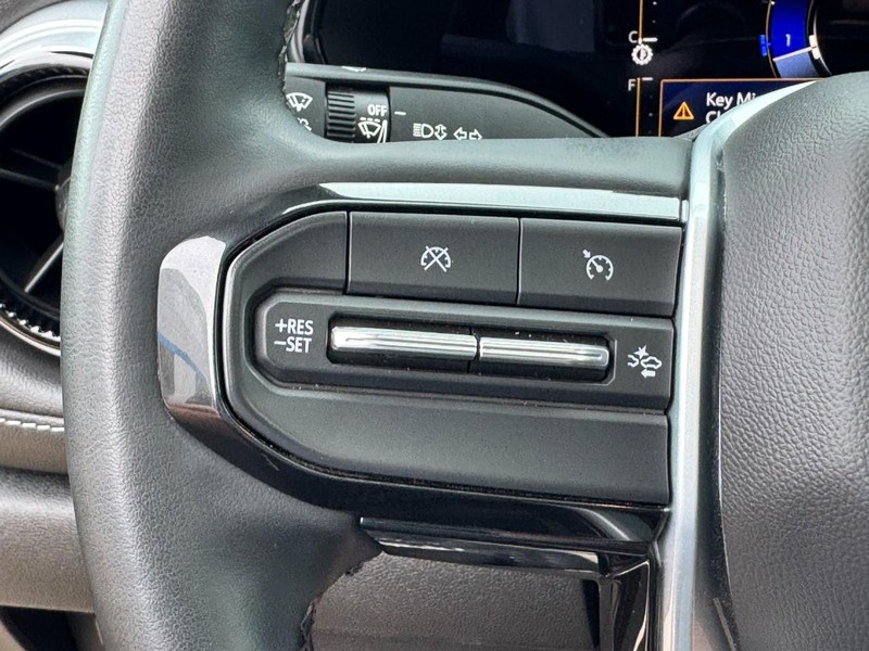 Chevrolet Colorado Vehicle Image 18