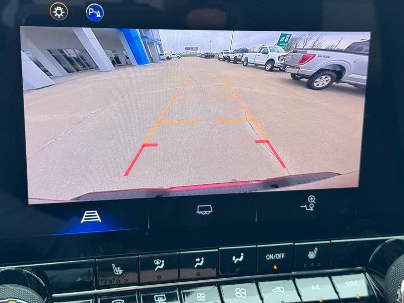 Chevrolet Colorado Vehicle Image 22