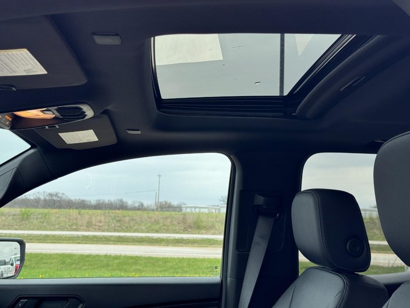 Chevrolet Colorado Vehicle Image 24