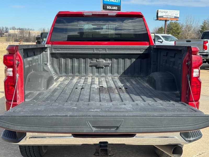 Chevrolet Silverado 2500HD Vehicle Image 04