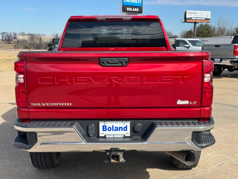 Chevrolet Silverado 2500HD Vehicle Image 05