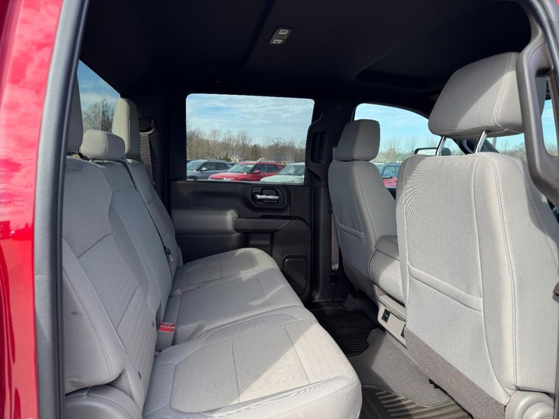 Chevrolet Silverado 2500HD Vehicle Image 10