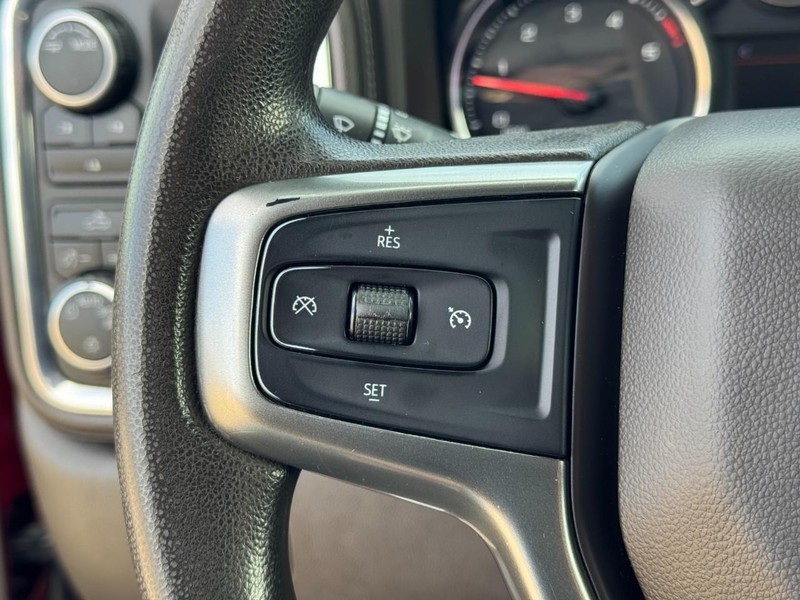 Chevrolet Silverado 2500HD Vehicle Image 17