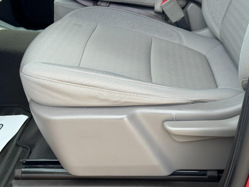 Chevrolet Silverado 2500HD Vehicle Image 23