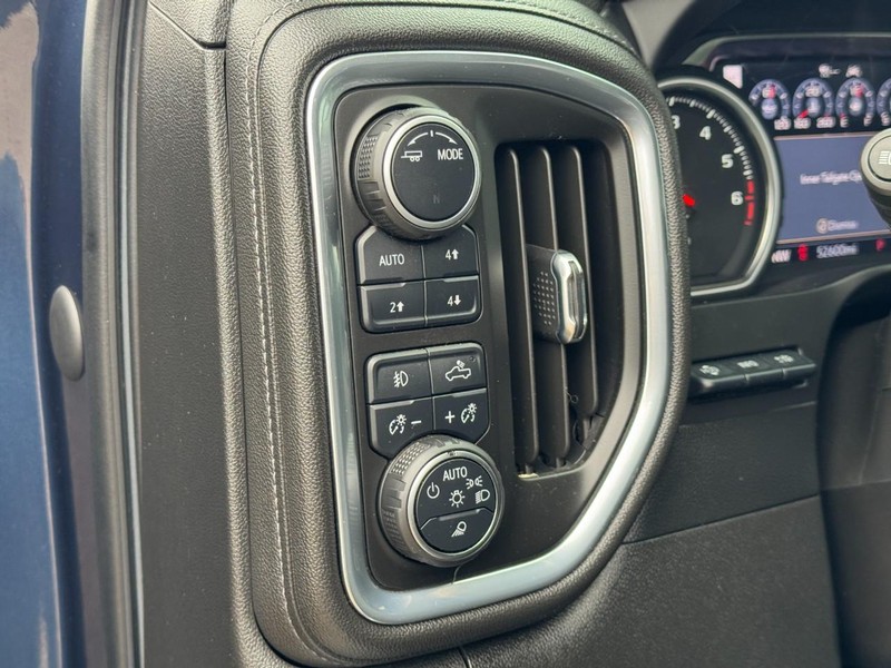 Chevrolet Silverado 1500 LTD Vehicle Image 16