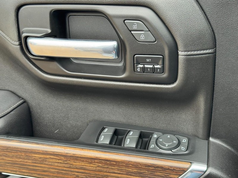 Chevrolet Silverado 1500 LTD Vehicle Image 22