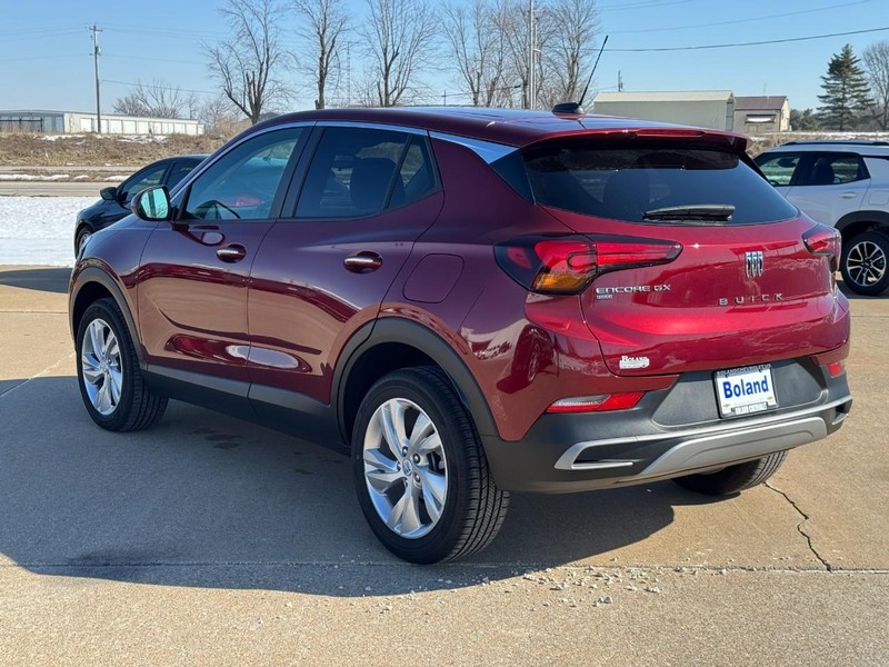 Buick Encore GX Vehicle Full-screen Gallery Image 06