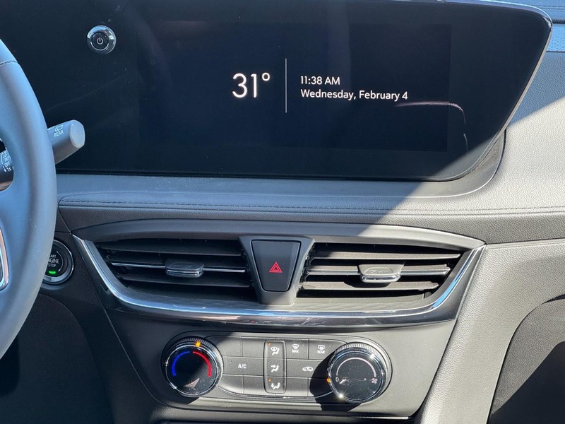 Buick Encore GX Vehicle Full-screen Gallery Image 13