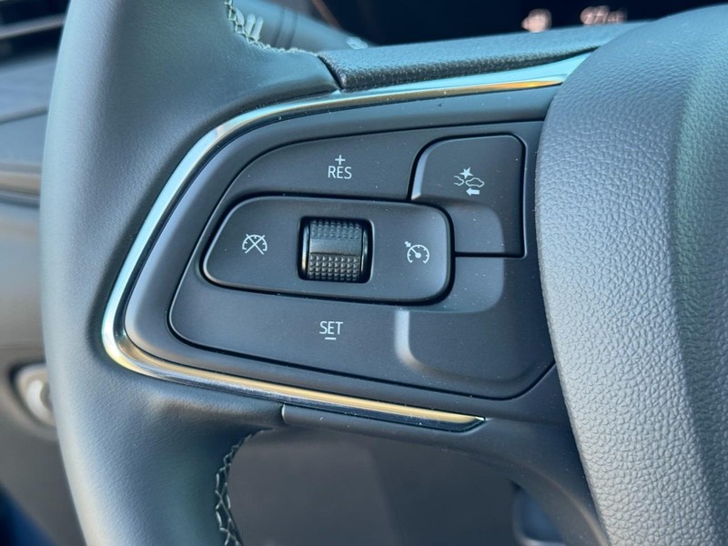 Buick Encore GX Vehicle Full-screen Gallery Image 17