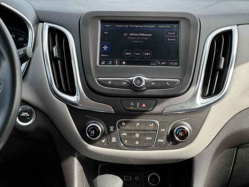 Chevrolet Equinox Vehicle Full-screen Gallery Image 13