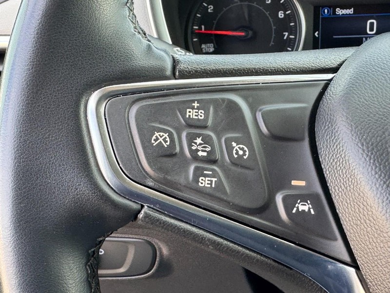 Chevrolet Equinox Vehicle Full-screen Gallery Image 18