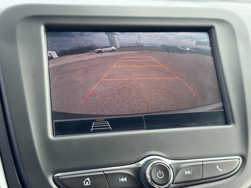 Chevrolet Equinox Vehicle Full-screen Gallery Image 21