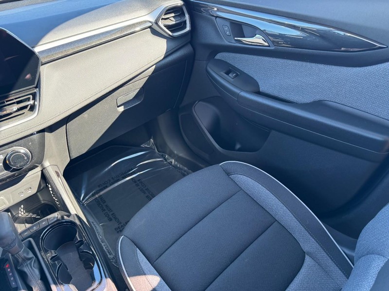 Chevrolet TrailBlazer Vehicle Image 15