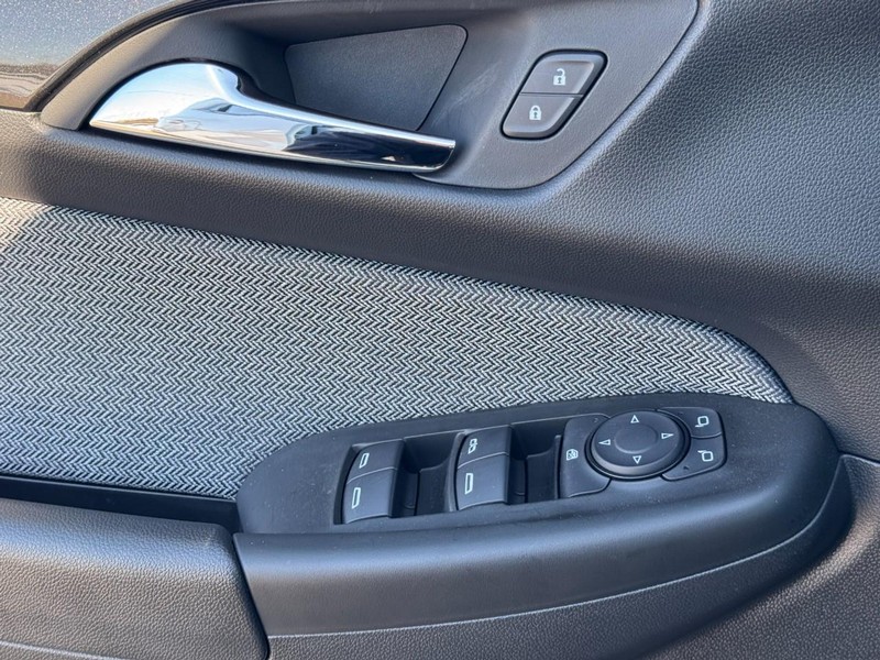 Chevrolet TrailBlazer Vehicle Image 22