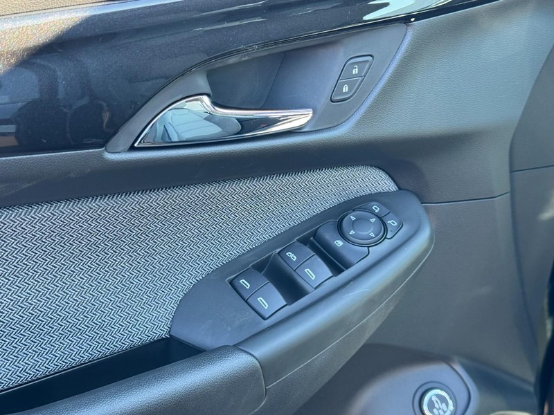 Chevrolet TrailBlazer Vehicle Image 10