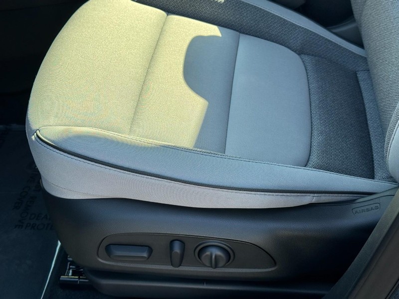 Chevrolet TrailBlazer Vehicle Image 11