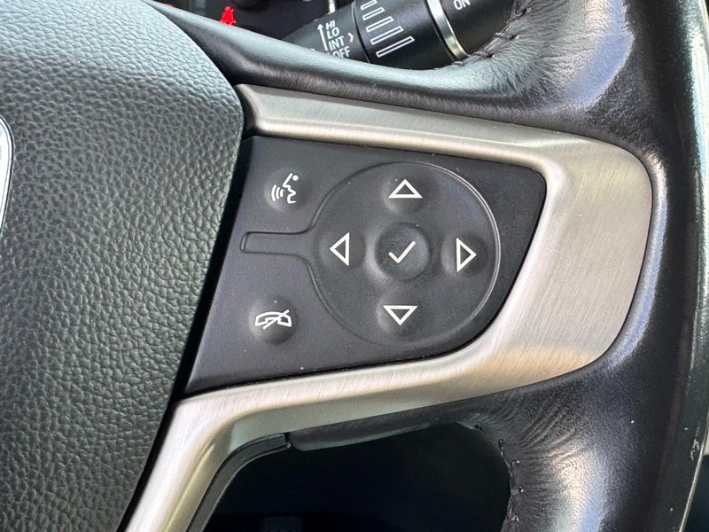 GMC Acadia Vehicle Image 20