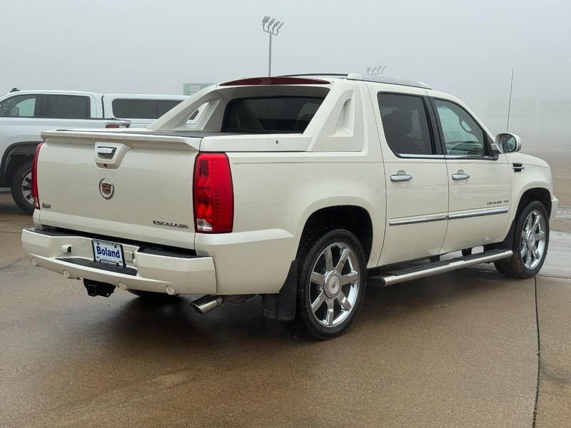 Cadillac Escalade EXT Vehicle Image 03