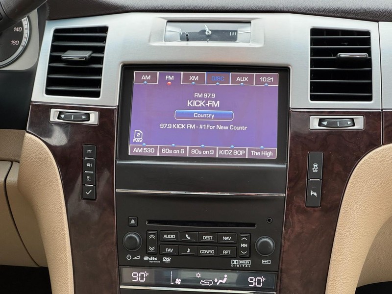 Cadillac Escalade EXT Vehicle Image 13