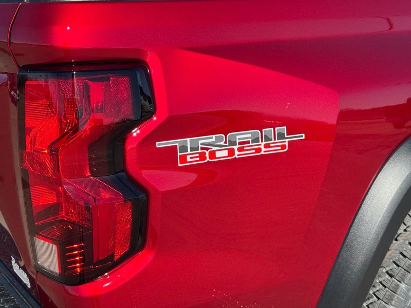 Chevrolet Colorado Vehicle Image 04