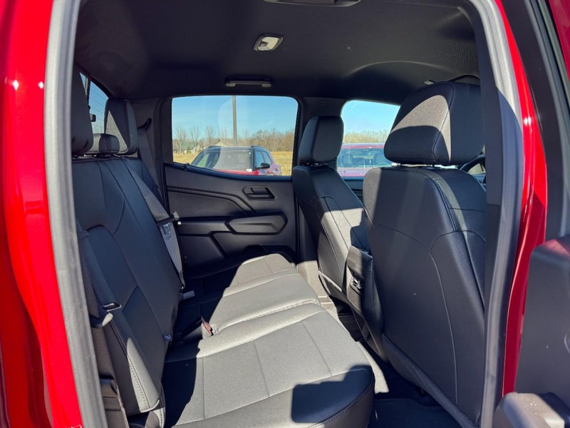 Chevrolet Colorado Vehicle Image 06