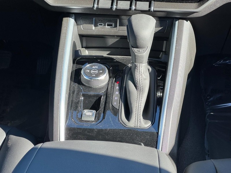 Chevrolet Colorado Vehicle Image 10