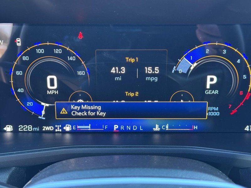 Chevrolet Colorado Vehicle Image 14