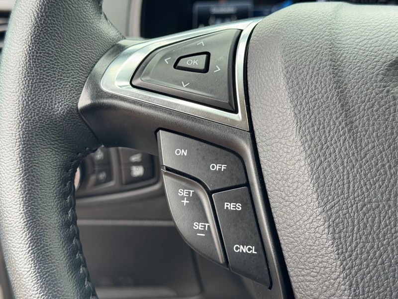 Ford Edge Vehicle Image 18