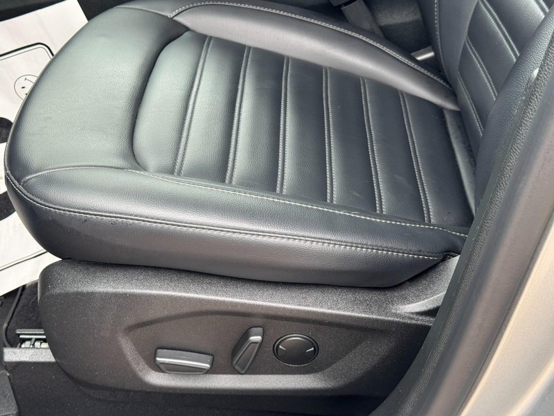 Ford Edge Vehicle Image 23