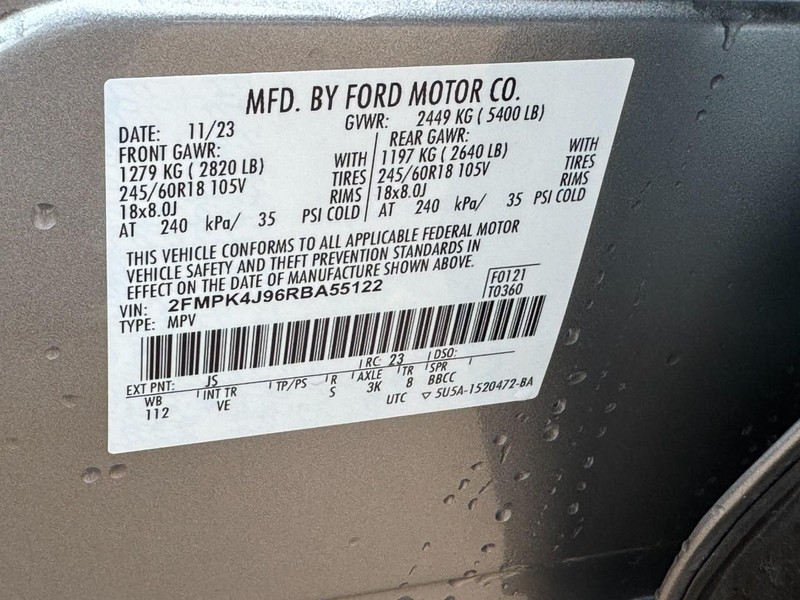 Ford Edge Vehicle Image 24