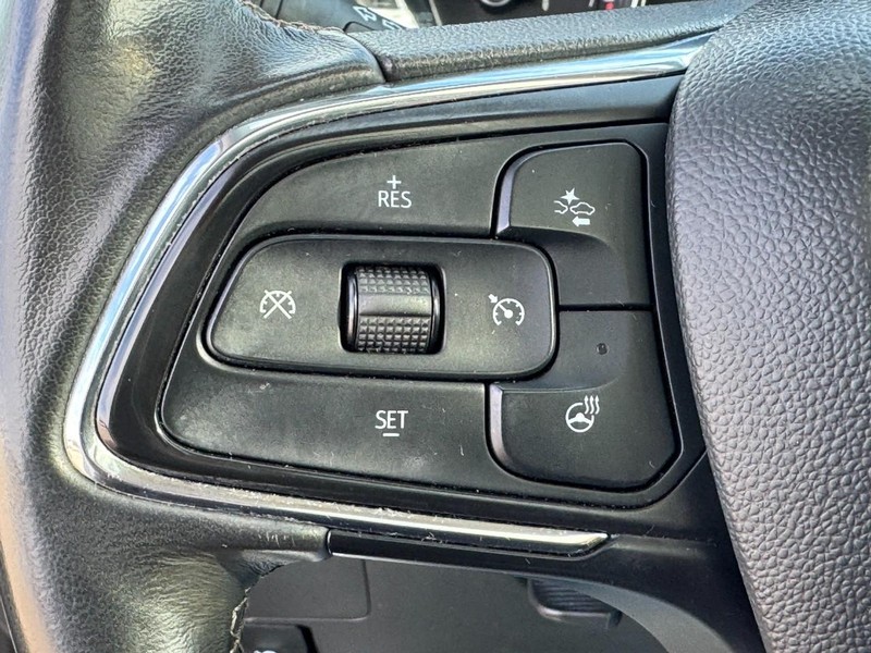 Buick Encore GX Vehicle Full-screen Gallery Image 17