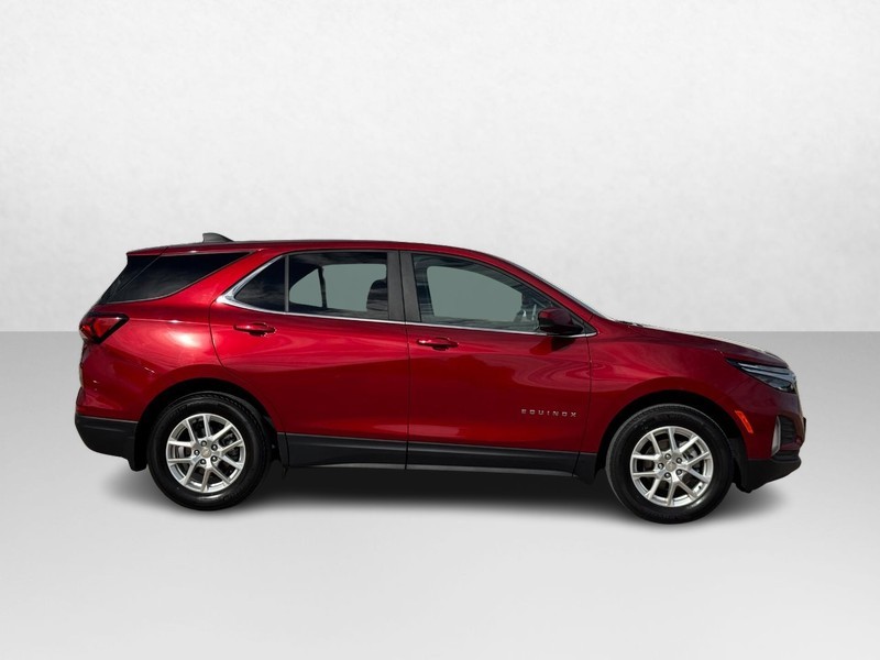 Chevrolet Equinox Vehicle Full-screen Gallery Image 02