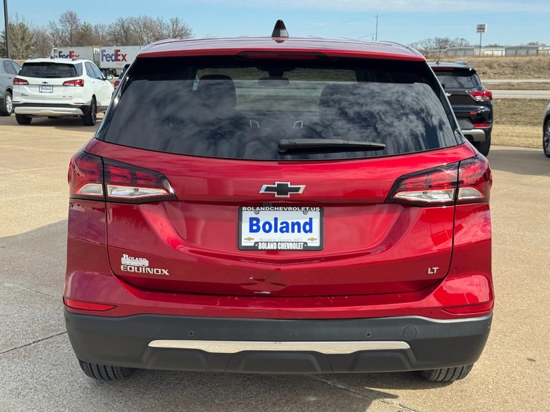 Chevrolet Equinox Vehicle Full-screen Gallery Image 05