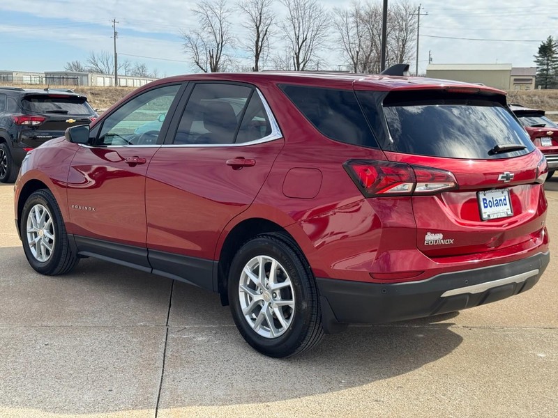 Chevrolet Equinox Vehicle Full-screen Gallery Image 06