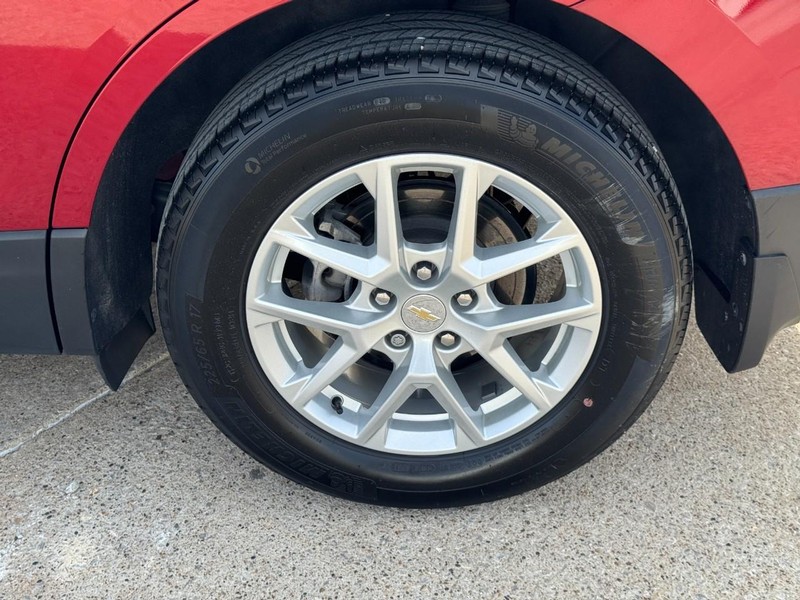 Chevrolet Equinox Vehicle Full-screen Gallery Image 07