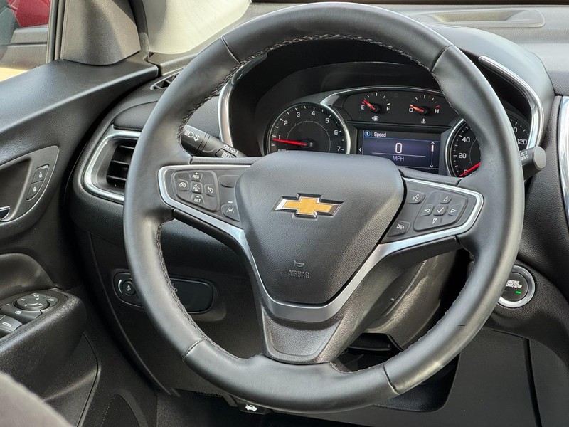 Chevrolet Equinox Vehicle Full-screen Gallery Image 12