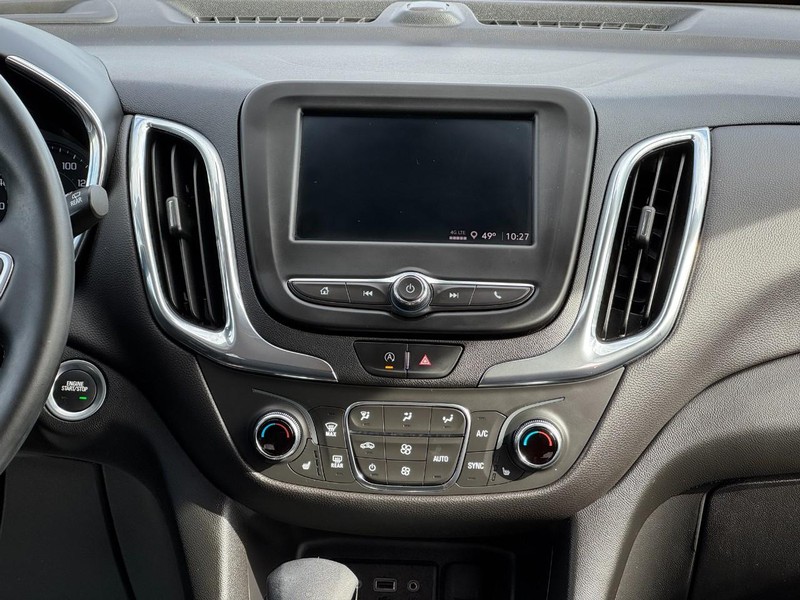 Chevrolet Equinox Vehicle Full-screen Gallery Image 13