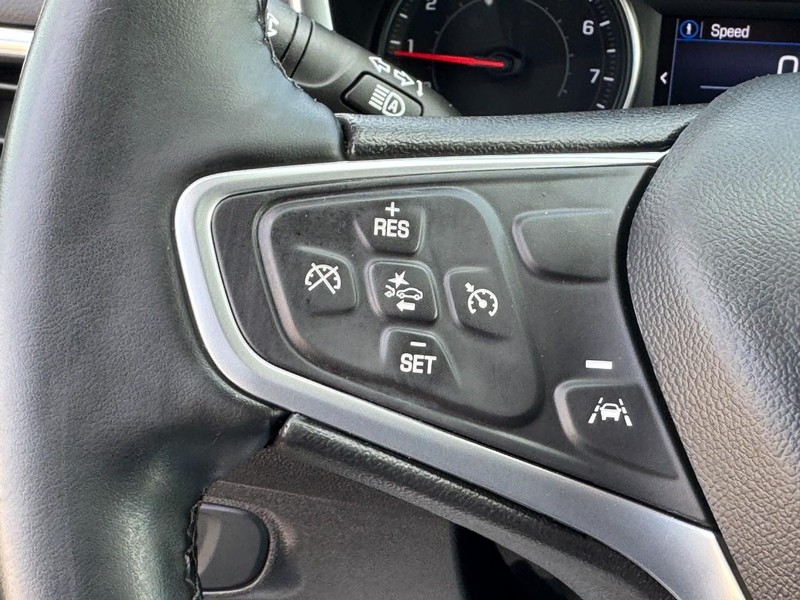 Chevrolet Equinox Vehicle Full-screen Gallery Image 17