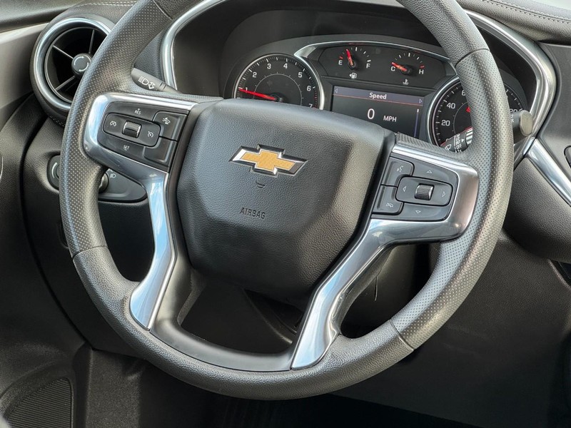 Chevrolet Blazer Vehicle Full-screen Gallery Image 12