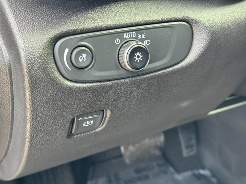 Chevrolet Blazer Vehicle Full-screen Gallery Image 17