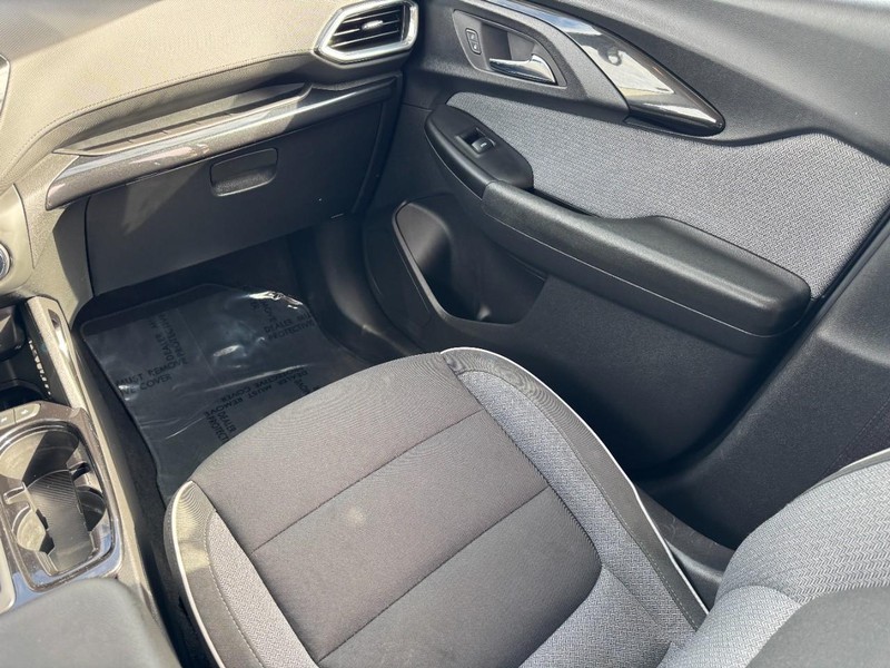Chevrolet TrailBlazer Vehicle Image 15