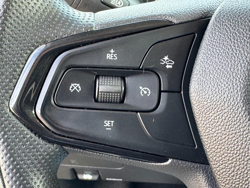 Chevrolet TrailBlazer Vehicle Image 17