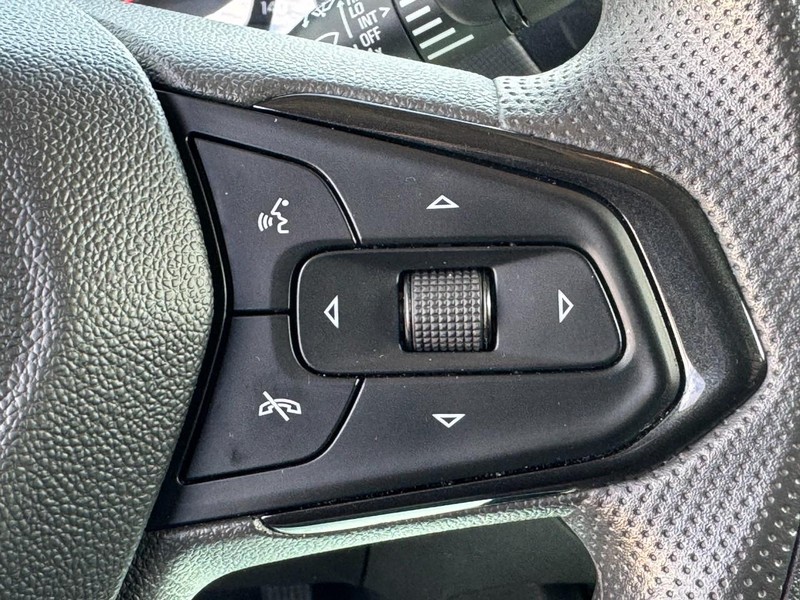 Chevrolet TrailBlazer Vehicle Image 18