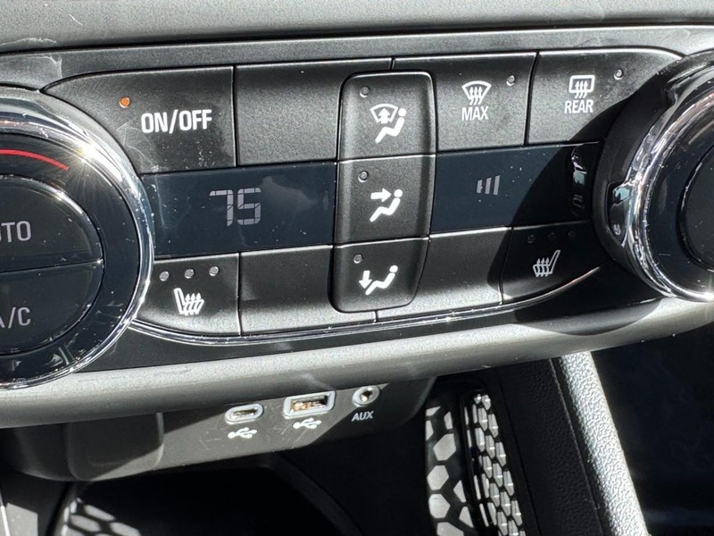 Chevrolet TrailBlazer Vehicle Image 21