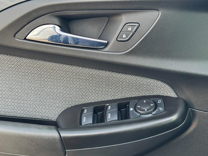 Chevrolet TrailBlazer Vehicle Image 23