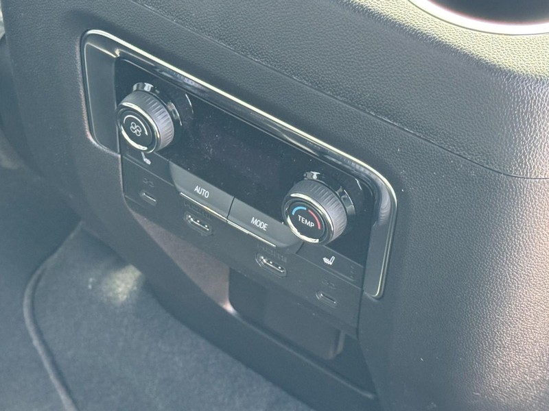 Chevrolet Tahoe Vehicle Image 10