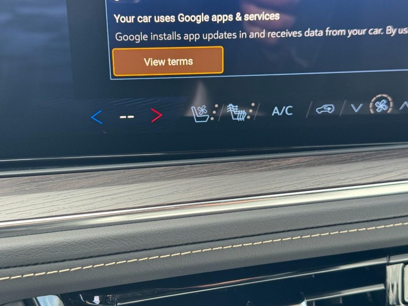 Chevrolet Tahoe Vehicle Image 16