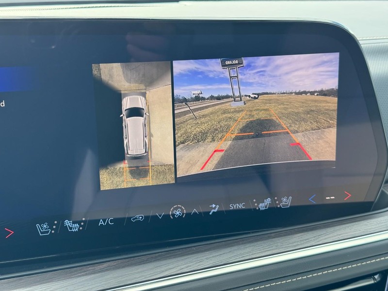 Chevrolet Tahoe Vehicle Image 17