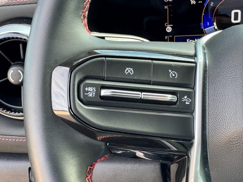 Chevrolet Colorado Vehicle Image 17