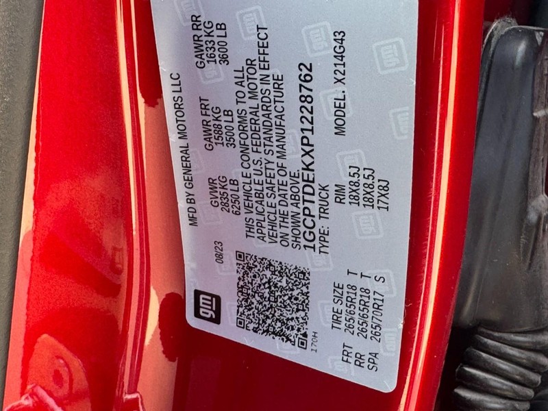 Chevrolet Colorado Vehicle Image 25